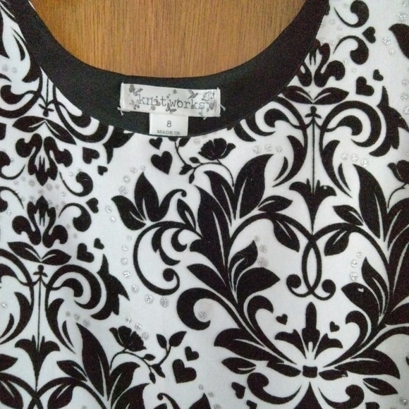 Black and white damask style girls dress - Picture 5 of 5